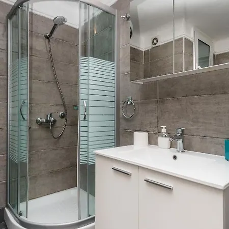 Апартаменты C.4 Red Rose #colony_central_apartment